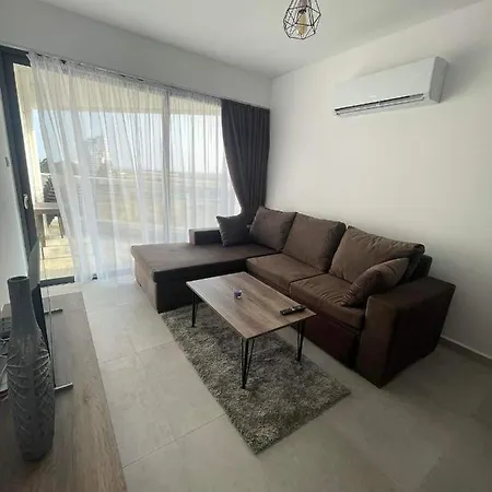 Aphrodite Apartment *